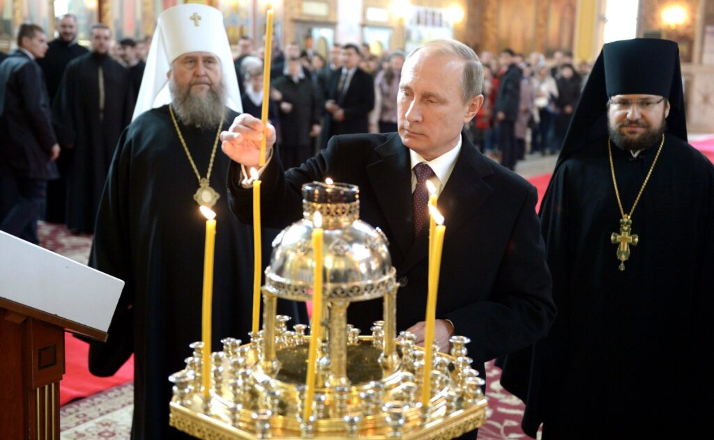 Vladimir_Putin_in_orthodox_cathedral_in_Astana_2