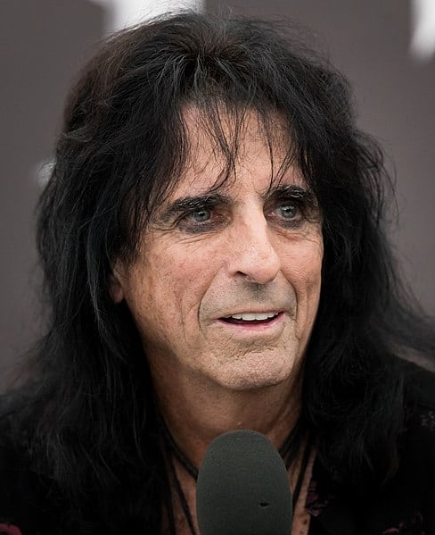 Alice Cooper discusses his daily Bible reading routine