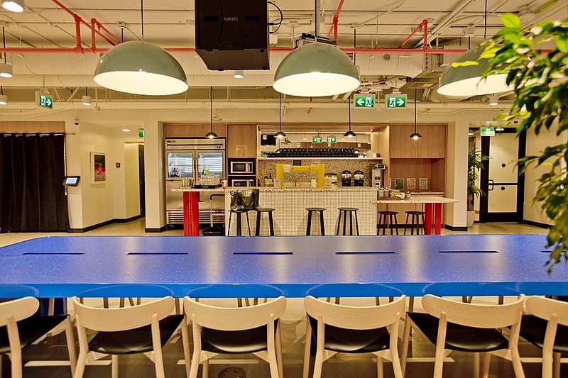 800px-WeWork_Coworking_Space,_333_Seymour,_Vancouver_(45418889035)