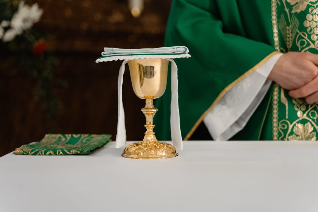 Episcopal 'open communion' proposal rejected by committee