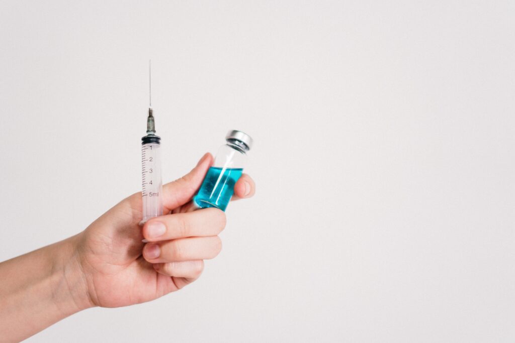 Study: Evangelicals who asked pastors about vaccines less likely to get one