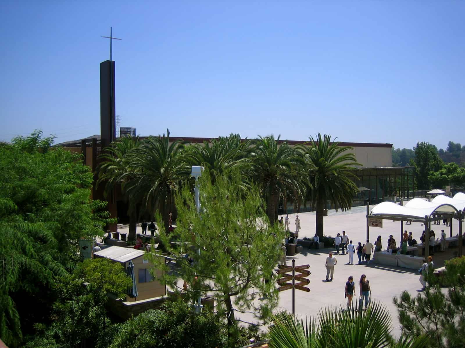 Saddleback church building as seen from outside.
