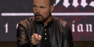 Mark Driscoll speaks at The Trinity Church in Scottsdale,